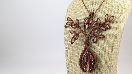 Collier arbre de vie marron et pierre en jaspe rouge