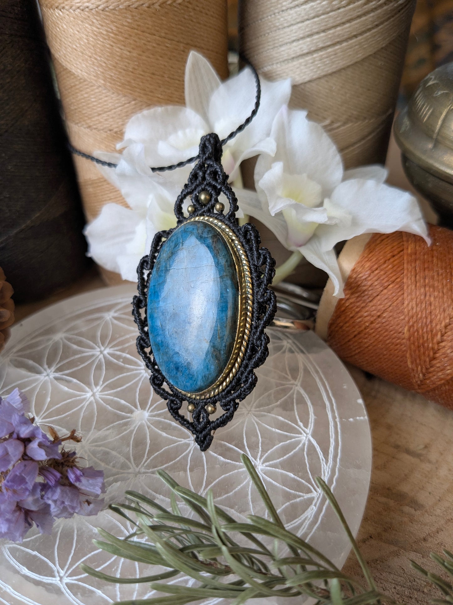 Collier " Camée" - Apatite - Noir