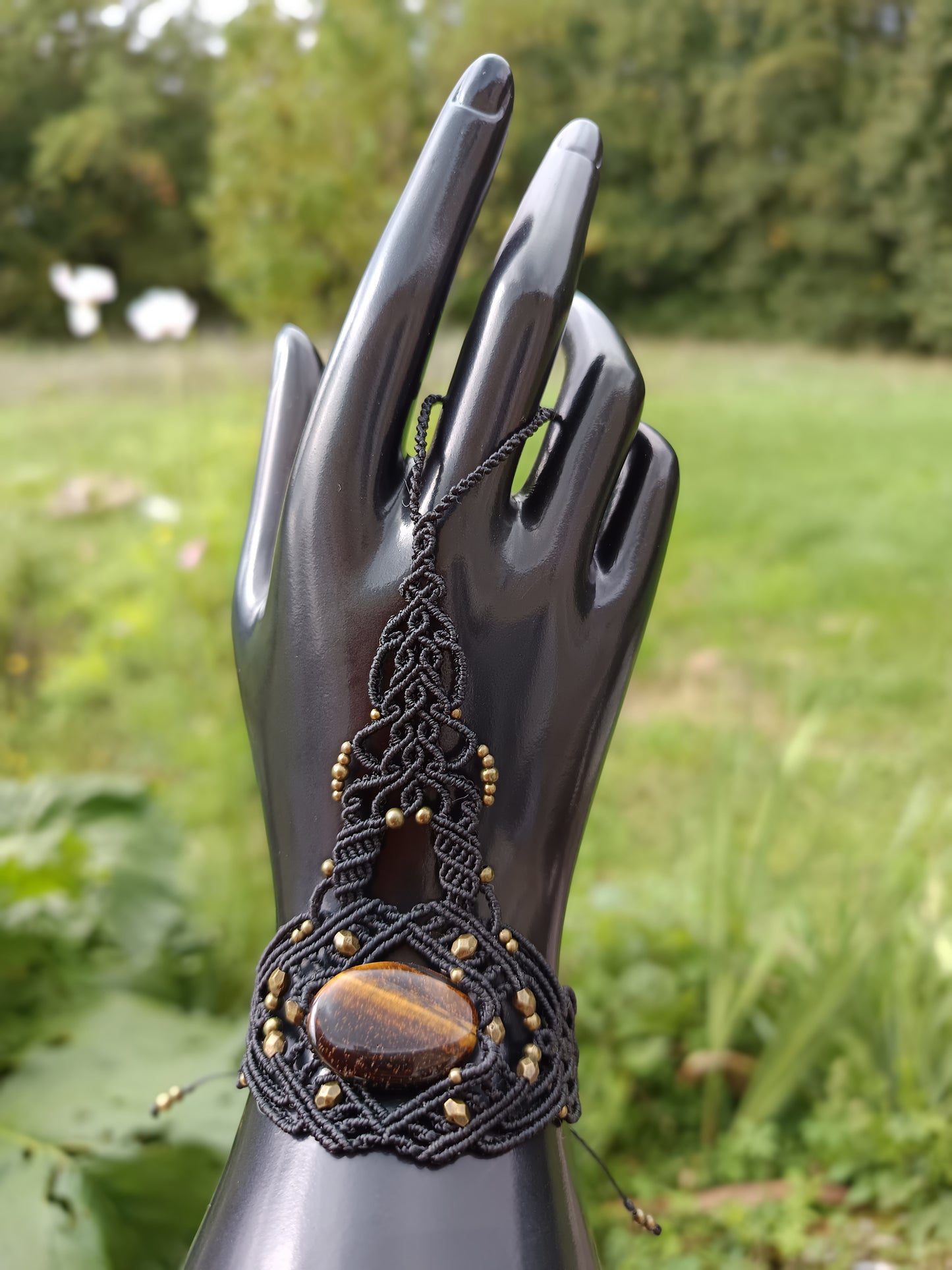 Bijou de main - Oeil de tigre - Noir