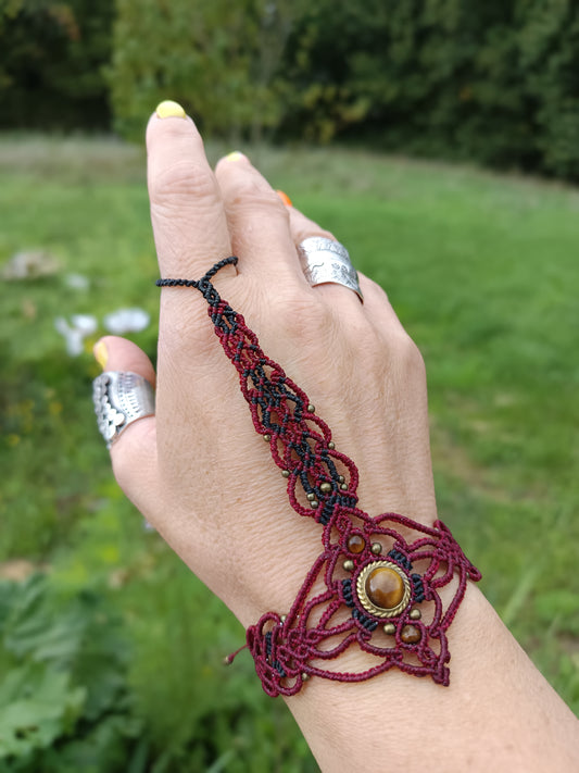 Bijou de main - œil de tigre - Rouge / Noir