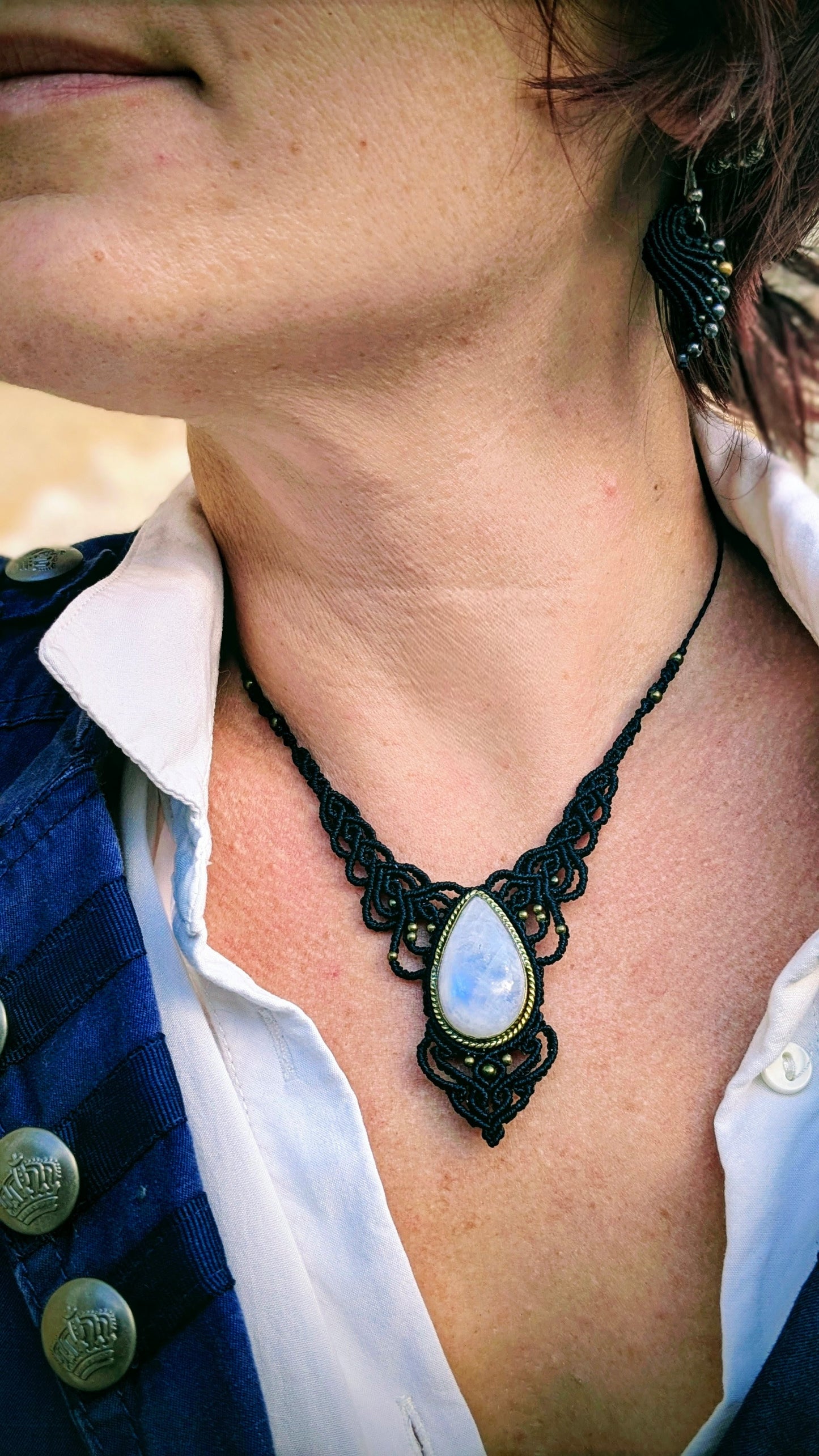 Plastron - pierre de lune blanche