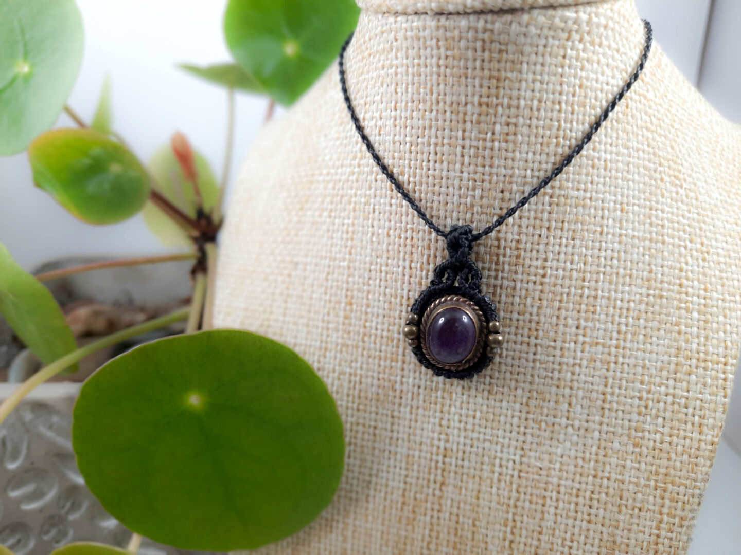 Collier oeil d'Orion - Améthyste - Noir
