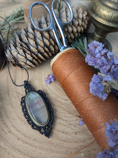 Collier " Camée" - Fluorite - Noir