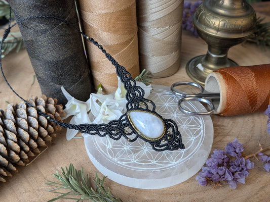 Plastron - pierre de lune blanche