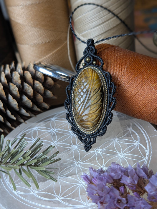 Collier " Camée" - Oeil de tigre Gravé - Noir