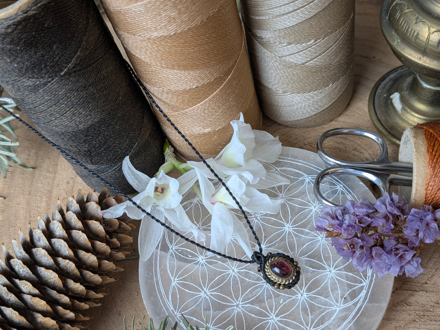 Collier oeil d'Orion - Grenat - Noir