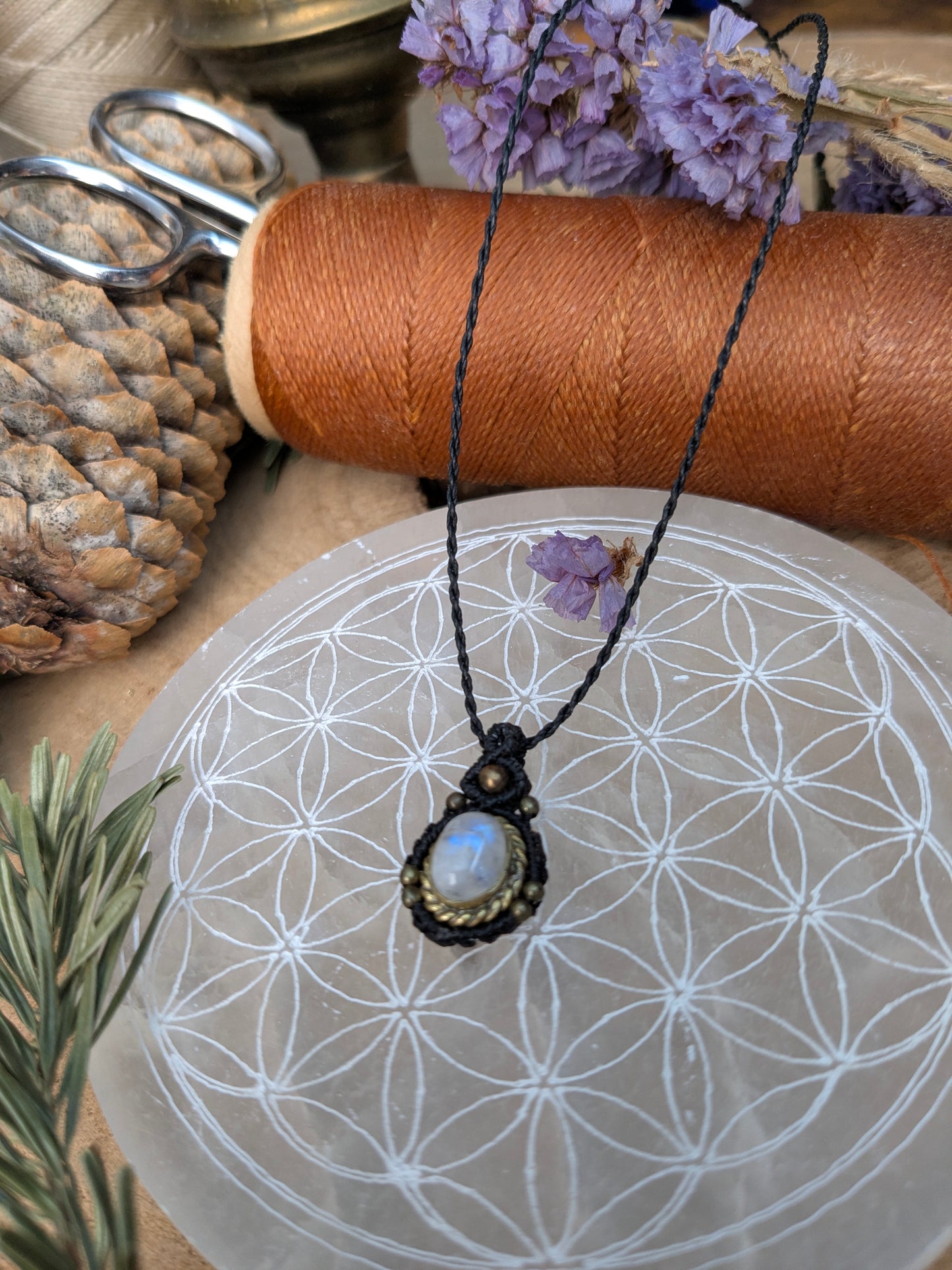 Collier oeil d'Orion - Pierre de lune ovale - Noir