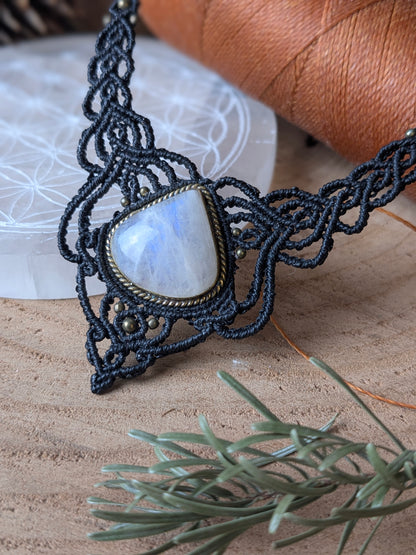 Plastron - Pierre de lune blanche - noir