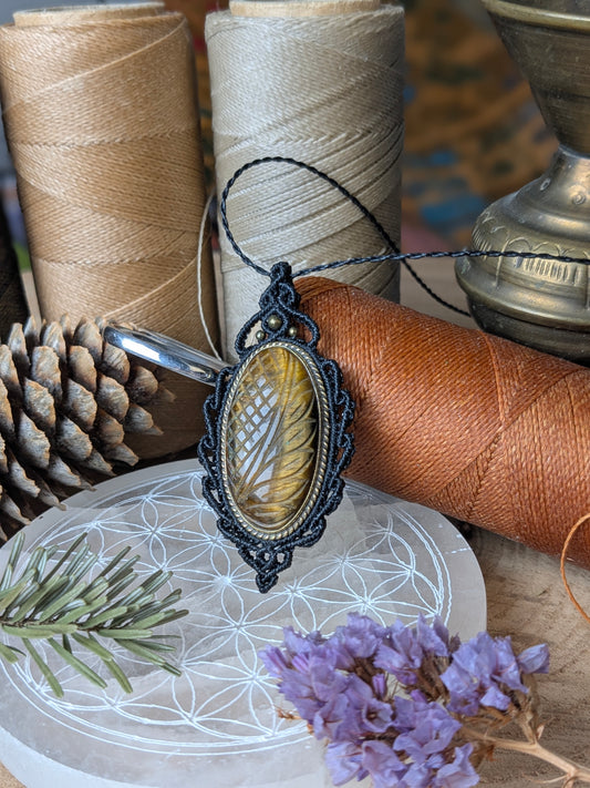 Collier " Camée" - Oeil de tigre Gravé - Noir