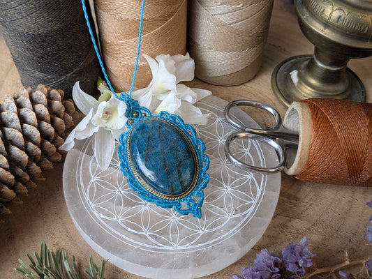 Collier " Camée" - Apatite - Bleu