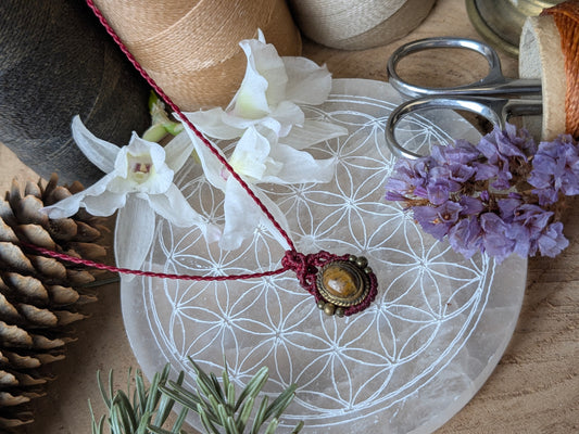 Collier oeil d'Orion - Œil de tige - Rouge