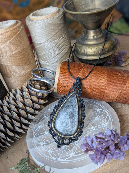 Collier " Camée" - Obsidienne argentée - Noir