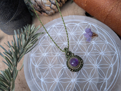 Collier oeil d'Orion - Améthyste - Kaki